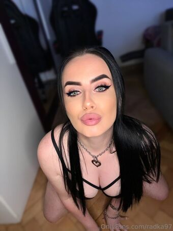 radka97 Голые слитые фото OnlyFans 60