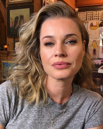 Rebecca Romijn