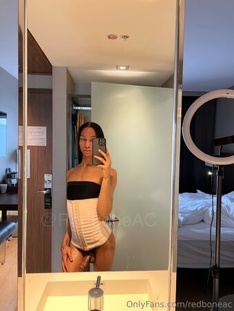 redboneac Голые слитые фото OnlyFans 19