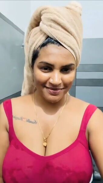 reshmarechu Голые слитые фото OnlyFans 4