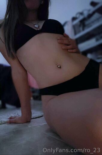 ro_23 Голые слитые фото OnlyFans 9