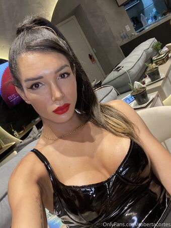 robertacortes Голые слитые фото OnlyFans 37