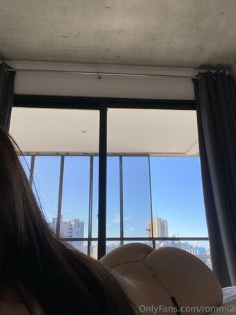 rommi2 Голые слитые фото OnlyFans 36