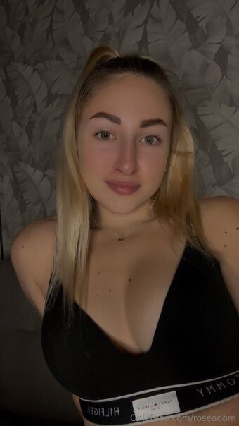 roseadam Голые слитые фото OnlyFans 16