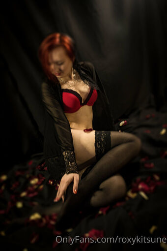 roxykitsune Голые слитые фото OnlyFans 15