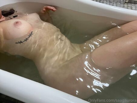 saagaurora Голые слитые фото OnlyFans 6