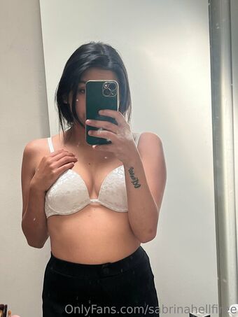 sabrinahellfiree Голые слитые фото OnlyFans 37