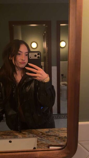 Sakura Shymko Голые слитые фото OnlyFans 146