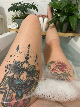 salacious12 Голые слитые фото OnlyFans 11