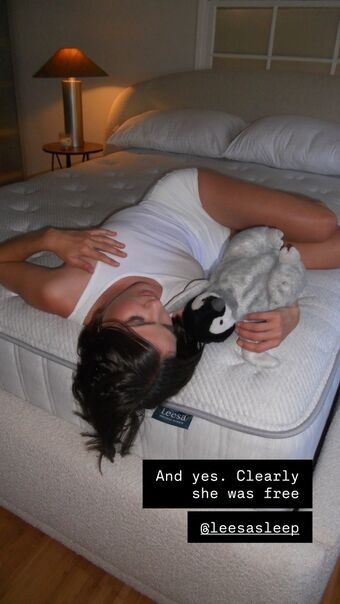 Shelley Hennig Голые слитые фото OnlyFans 58