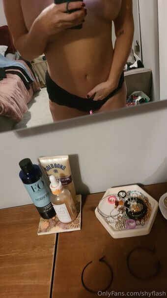 shyflash Голые слитые фото OnlyFans 10