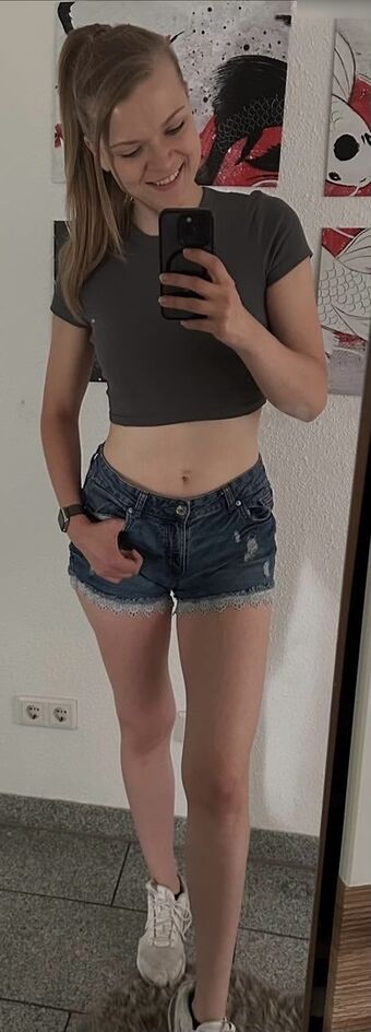 Sintica Голые слитые фото OnlyFans 65