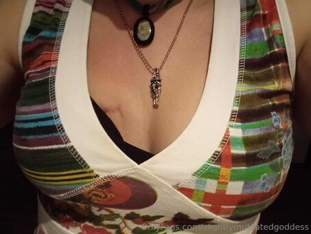 slightlymutilatedgoddess Голые слитые фото OnlyFans 11