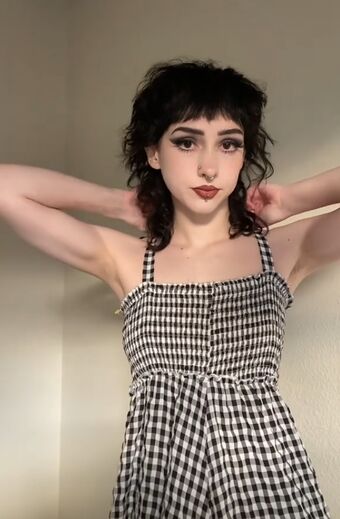 smallwoundedfawn Голые слитые фото OnlyFans 13