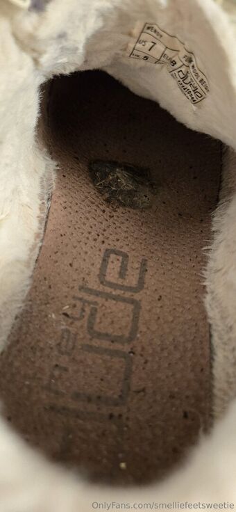 smelliefeetsweetie