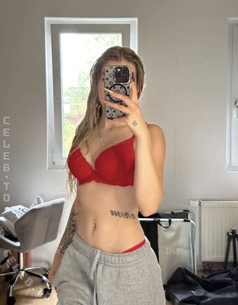 Sofie Raule Голые слитые фото OnlyFans 16