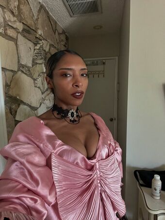 Spellling Голые слитые фото OnlyFans 53