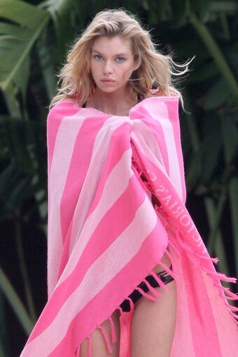 Stella Maxwell