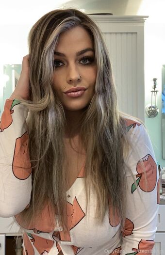 stepsiblings Голые слитые фото OnlyFans 37