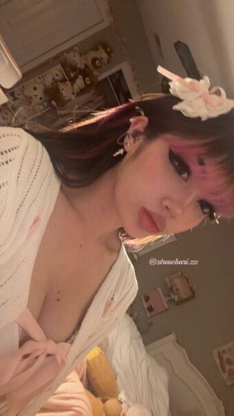 strawbarizz Голые слитые фото OnlyFans 42