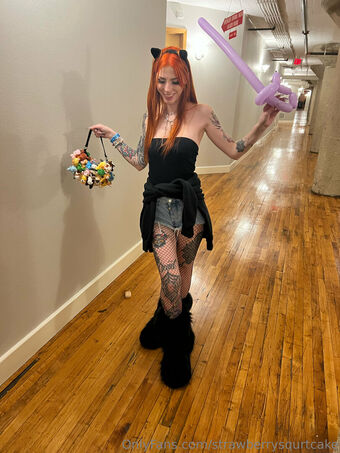 Strawberrysquirtcake