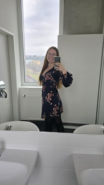 studentmi Голые слитые фото OnlyFans 11
