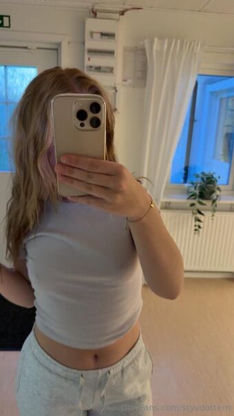 styvdottern Голые слитые фото OnlyFans 2