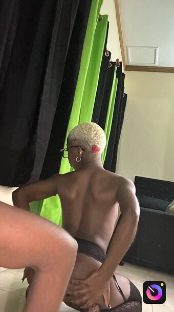 suga.antz Голые слитые фото OnlyFans 18