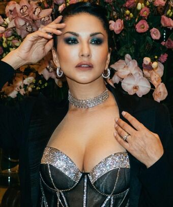 Sunnyleone Голые слитые фото OnlyFans 17