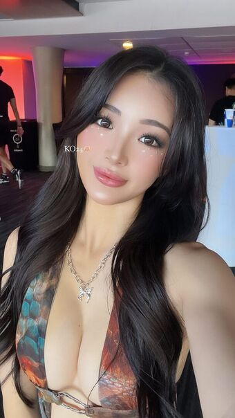 Suzu Голые слитые фото OnlyFans 4