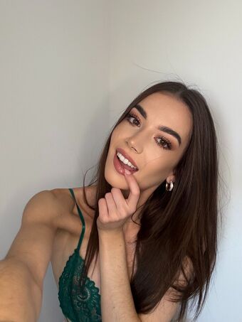 tara_tiny Голые слитые фото OnlyFans 24