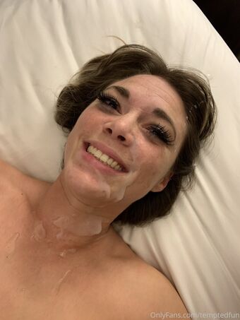 temptedfun Голые слитые фото OnlyFans 8