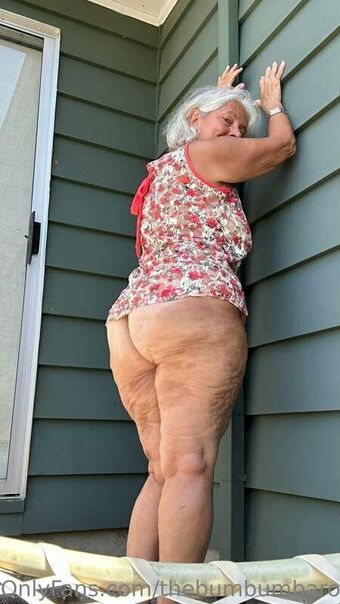 thebumbumbaroness Голые слитые фото OnlyFans 29