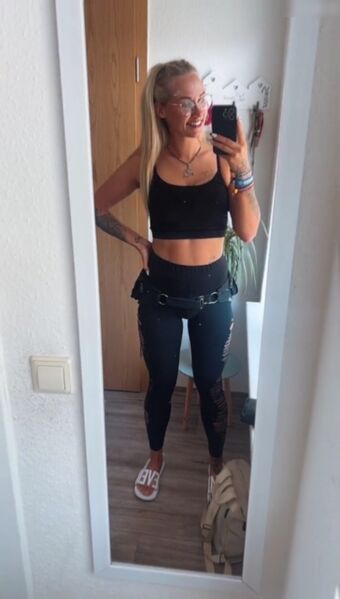 Tini Голые слитые фото OnlyFans 2