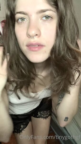 TInyGothGF Голые слитые фото OnlyFans 20