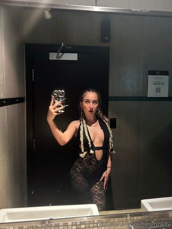 tinytinktv Голые слитые фото OnlyFans 5
