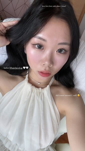 tr.ivia Голые слитые фото OnlyFans 4
