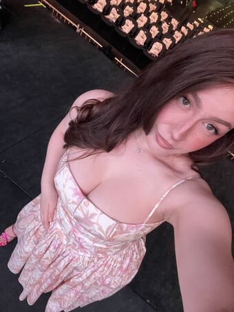Troubleinc. Голые слитые фото OnlyFans 122