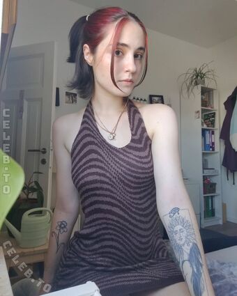 typicallylotti Голые слитые фото OnlyFans 20