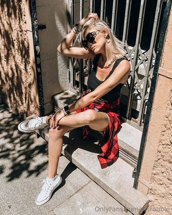 urtrouble Голые слитые фото OnlyFans 3