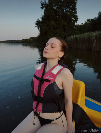 Vallmi Голые слитые фото OnlyFans 37