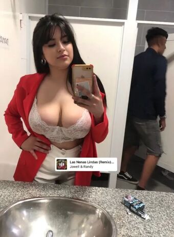 Valuu  Голые слитые фото OnlyFans 14