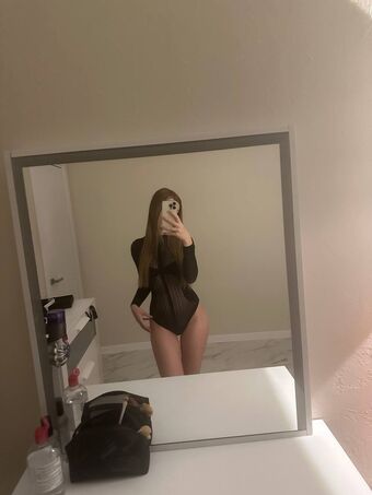 Valyusha Голые слитые фото OnlyFans 6