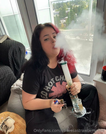 vanessastrawberryfree