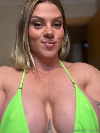 verini Голые слитые фото OnlyFans 10