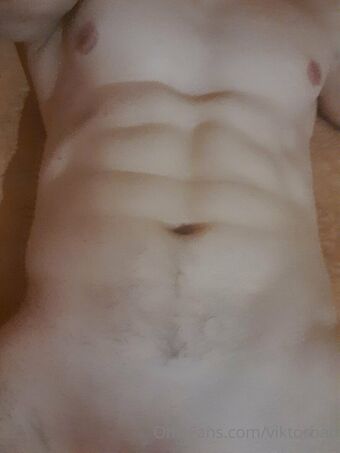 viktorbad Голые слитые фото OnlyFans 14