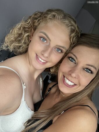 Viviens Landleben Голые слитые фото OnlyFans 27