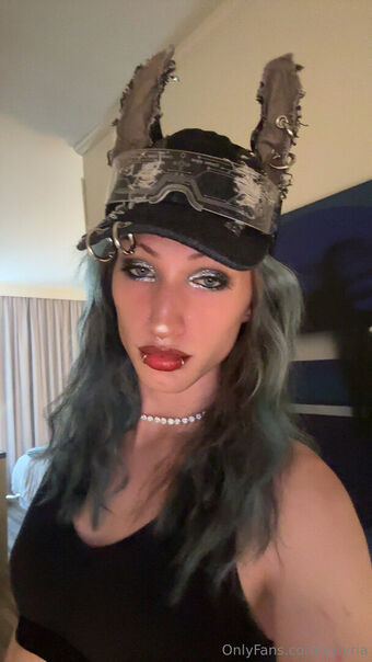 vylyria Голые слитые фото OnlyFans 20