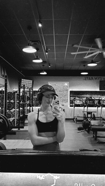 Willow Shields Голые слитые фото OnlyFans 226