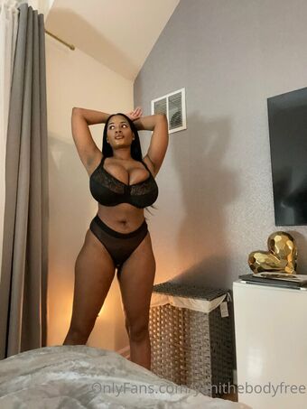 Yanithebbody1 Голые слитые фото OnlyFans 16